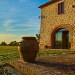 ヴィラ Podere Viepri - In Esclusiva Nei Colli Senesi Con Vasca Idromassaggio セッレ・ディ・ラポラーノ